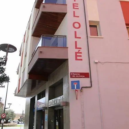 Olle Hotel *